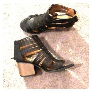 Black strapped wedges